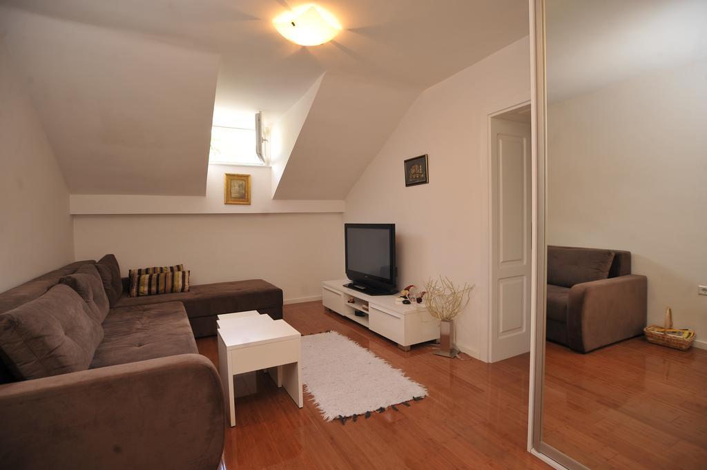 Main Street Apartment Sarajevo Luaran gambar